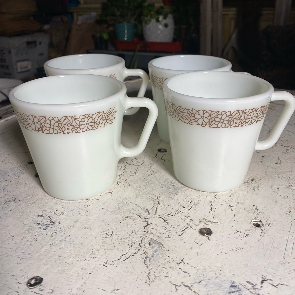 4 Pyrex Woodland Coffee Mugs - Picture 2 of 8